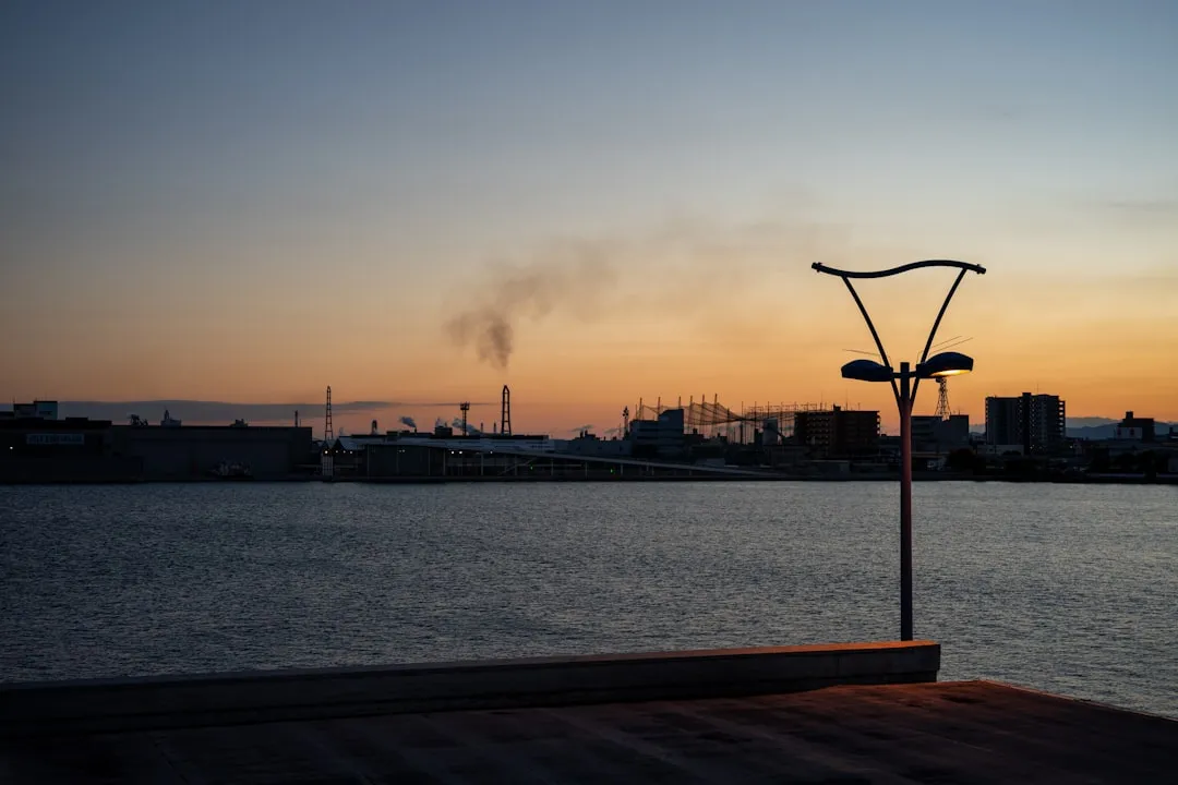 船用导航仪与GPS测深仪在远洋渔船上的联合应用解析