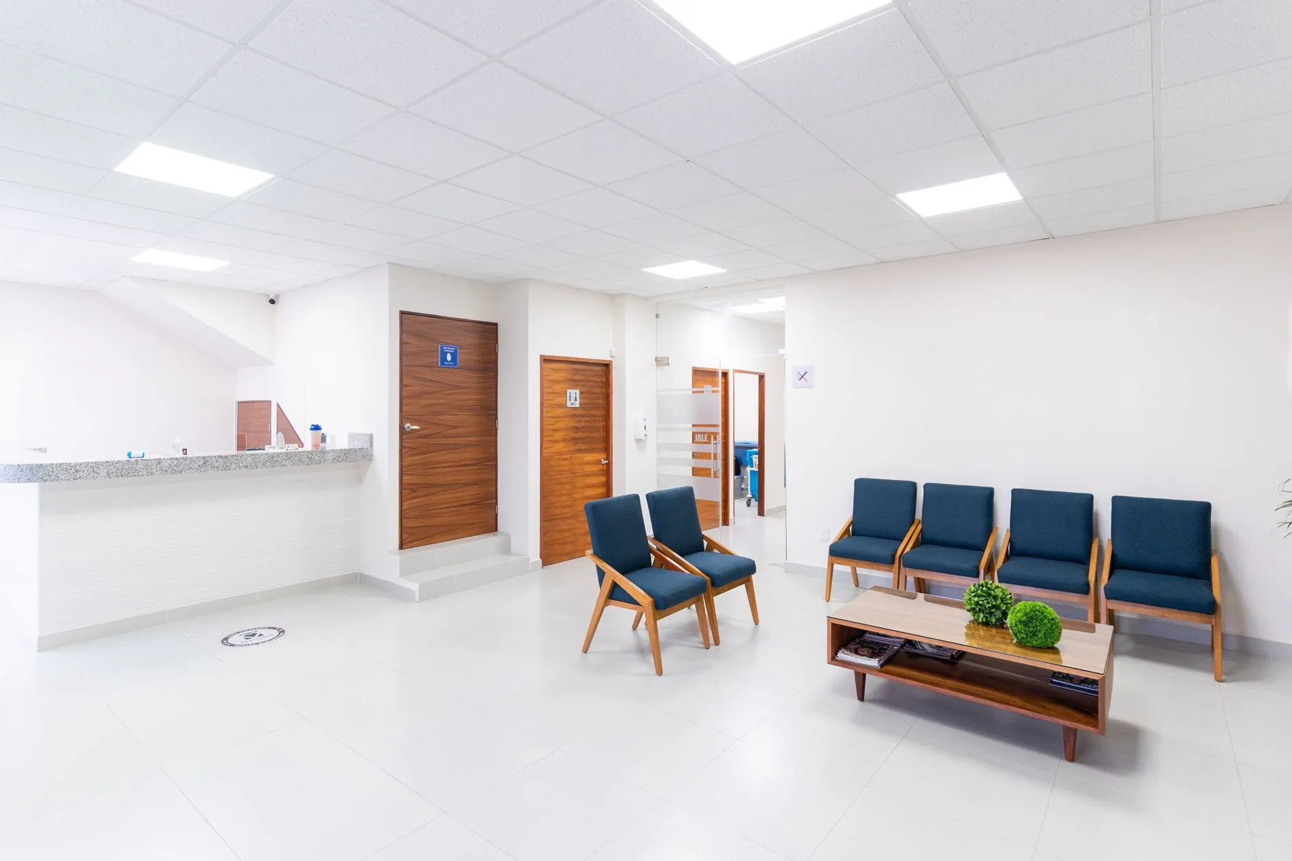 船用GPS导航仪与测深仪产品选型参数对比分析