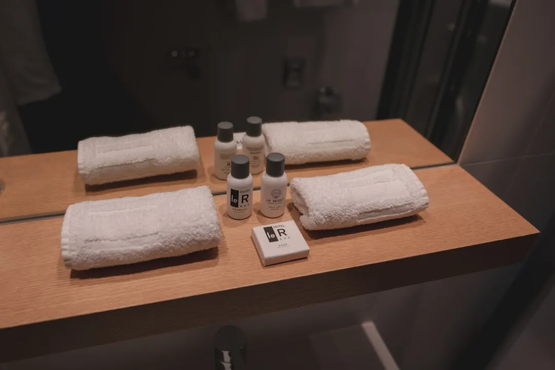 船用雷达与电子海图协同应用：提升青岛海域航行安全的关键技术解析